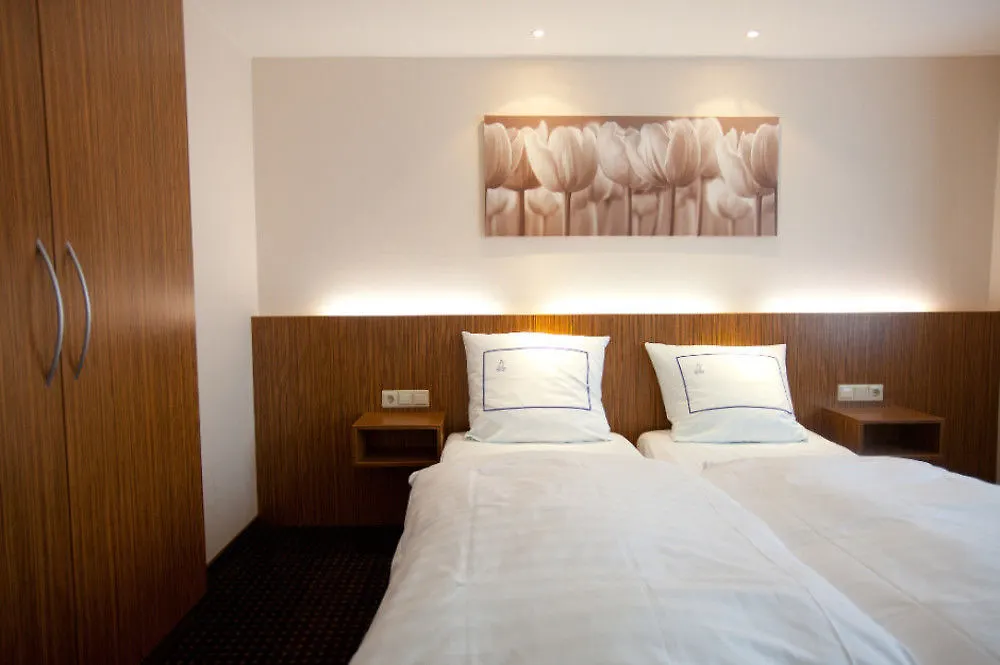 Hotel Empire contacts